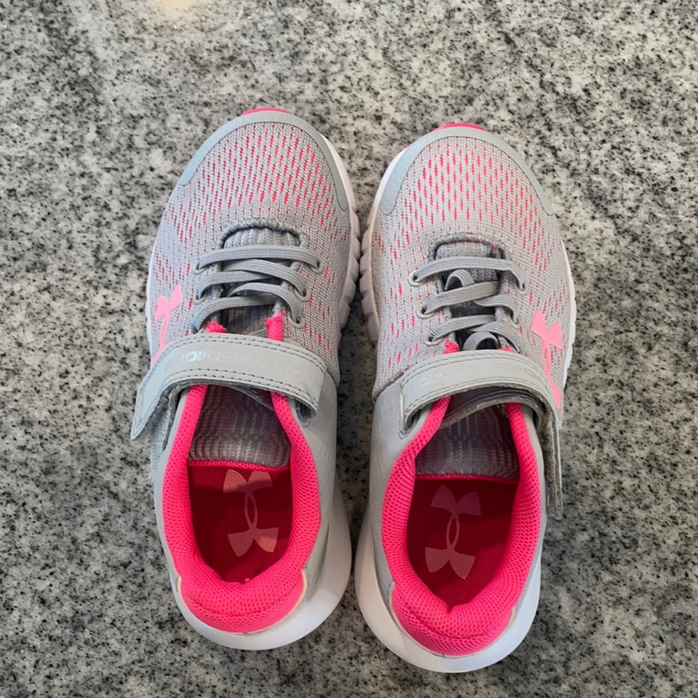 Under Armour Sneakers